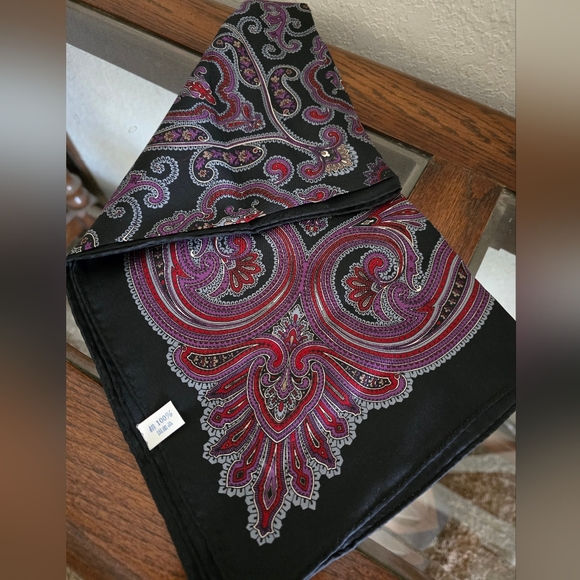 NEW Japanese silk scarf. - Picture 1 of 2